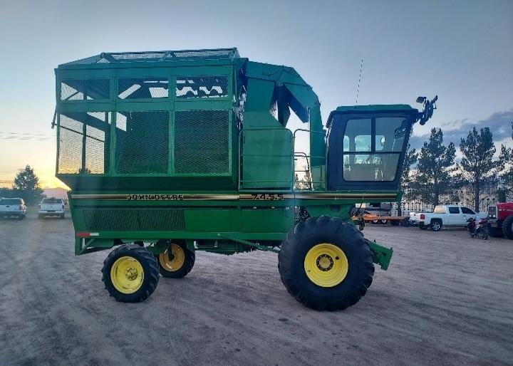 John Deere 7455